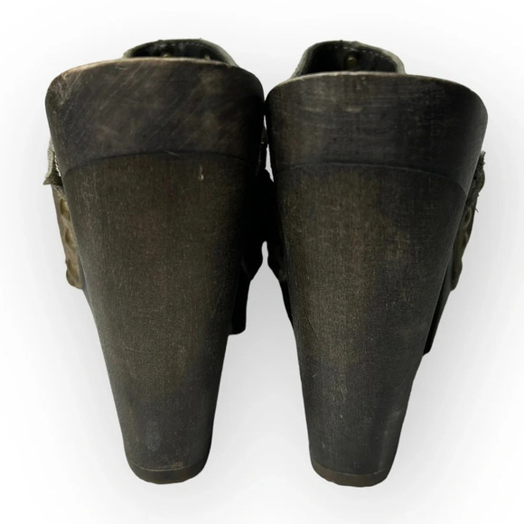 ASH Spicy Cut  Out Studded Heeled Suede Clogs - Picture 10 of 15